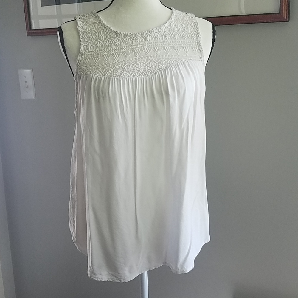 Old Navy white tank size medium
